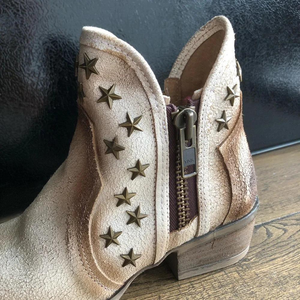Circle G Ankle Booties - Picture 5 of 12